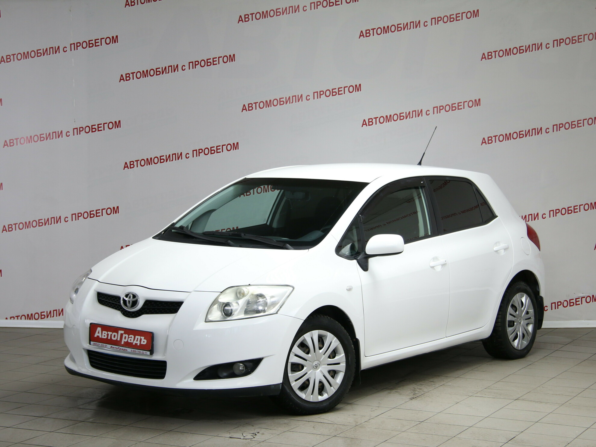 Тойота аурис 2008 белая. Toyota Auris 2008 белая. Тойота аурис 1.4 2008 года белая. Тойота аурис 2008 года белая.